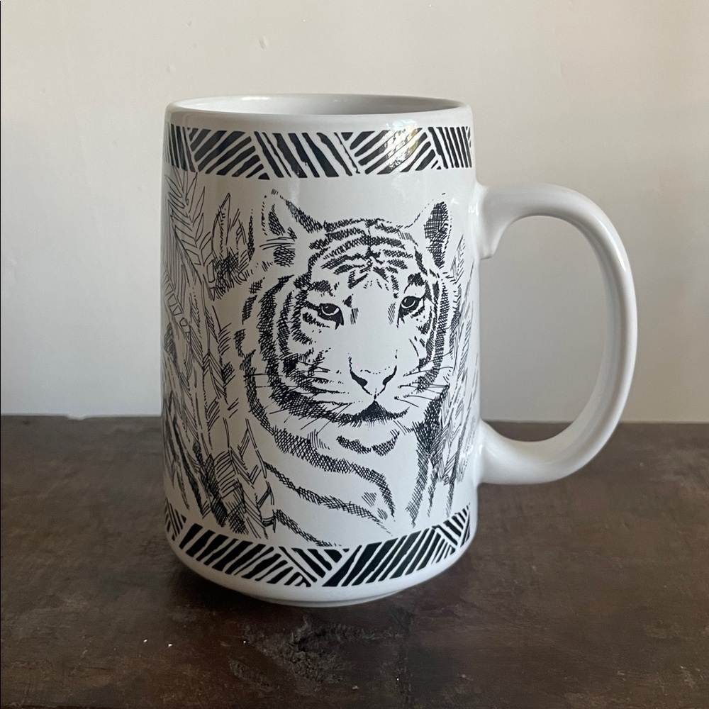•| Tiger mug